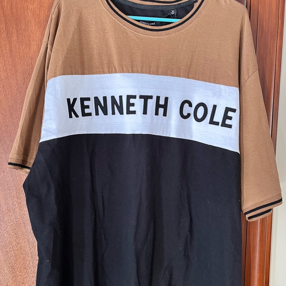 Kenneth Cole Tan and Black Color Block Tee